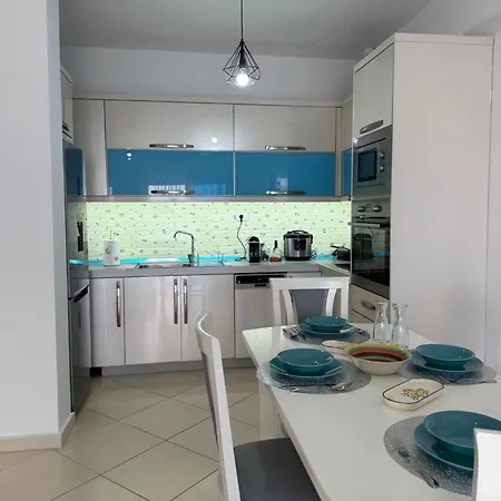 Diora Apartament *